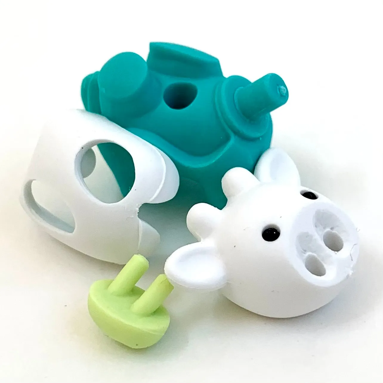 38454 IWAKO Colorz Cows -12 sets of 5 Erasers