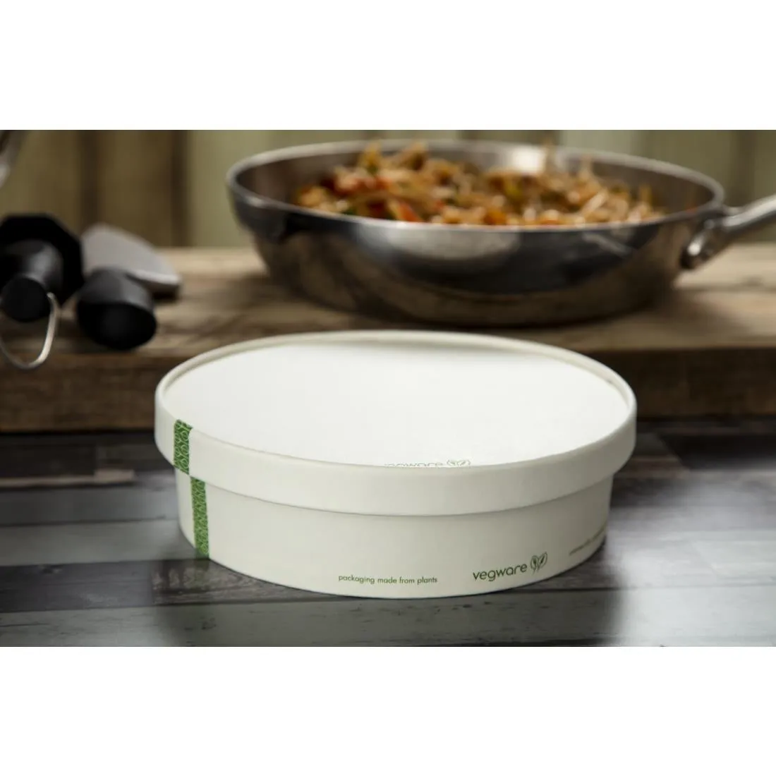 FS176 Vegware 185-Series Compostable Bon Appetit Wide PLA-lined Paper Food Bowls 26oz (Pack of 300)