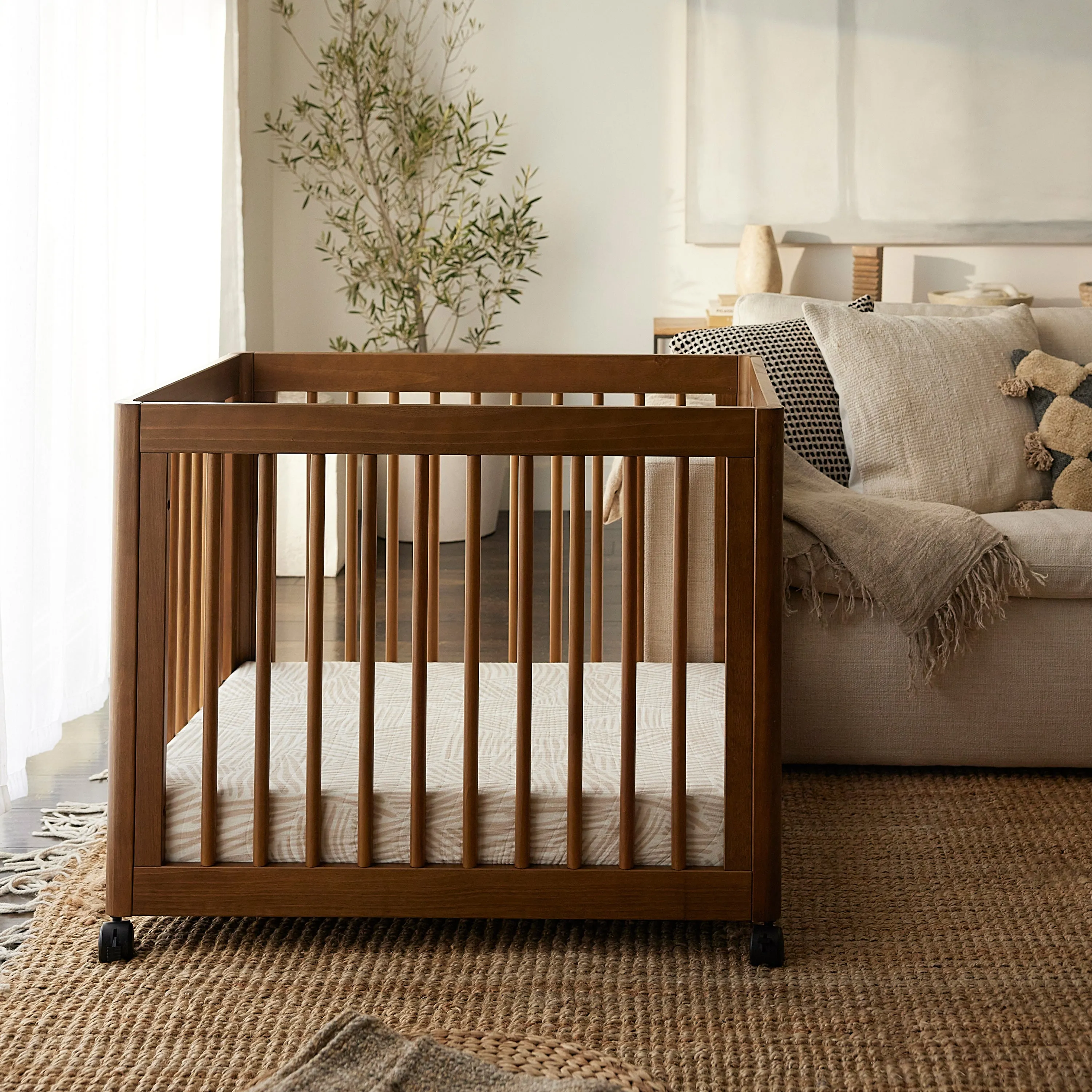 Yuzu 8-in-1 Convertible Crib with All-Stages Conversion Kits