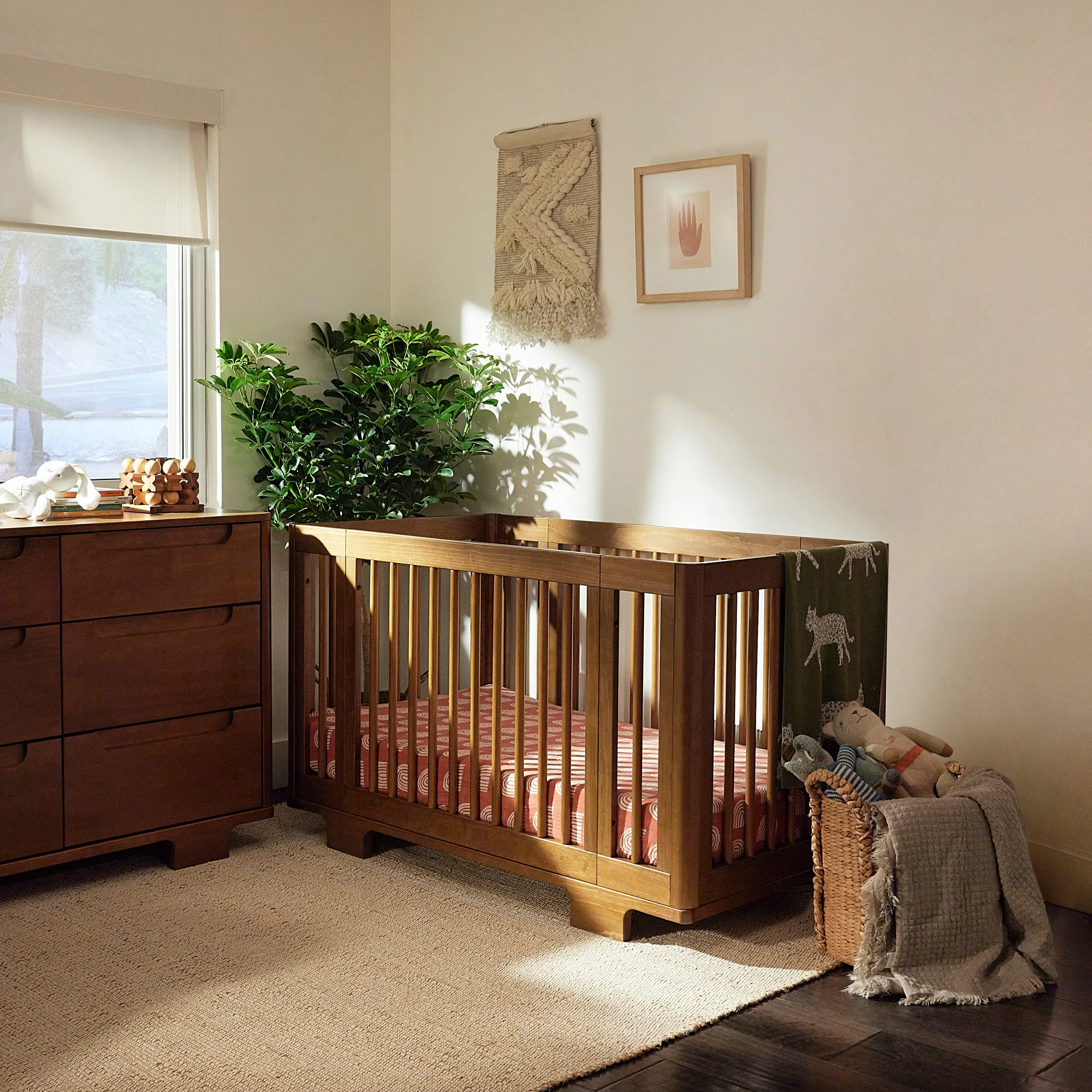 Yuzu 8-in-1 Convertible Crib with All-Stages Conversion Kits